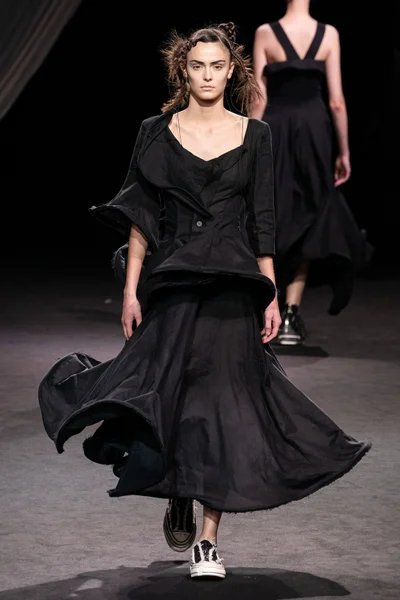 Look 14